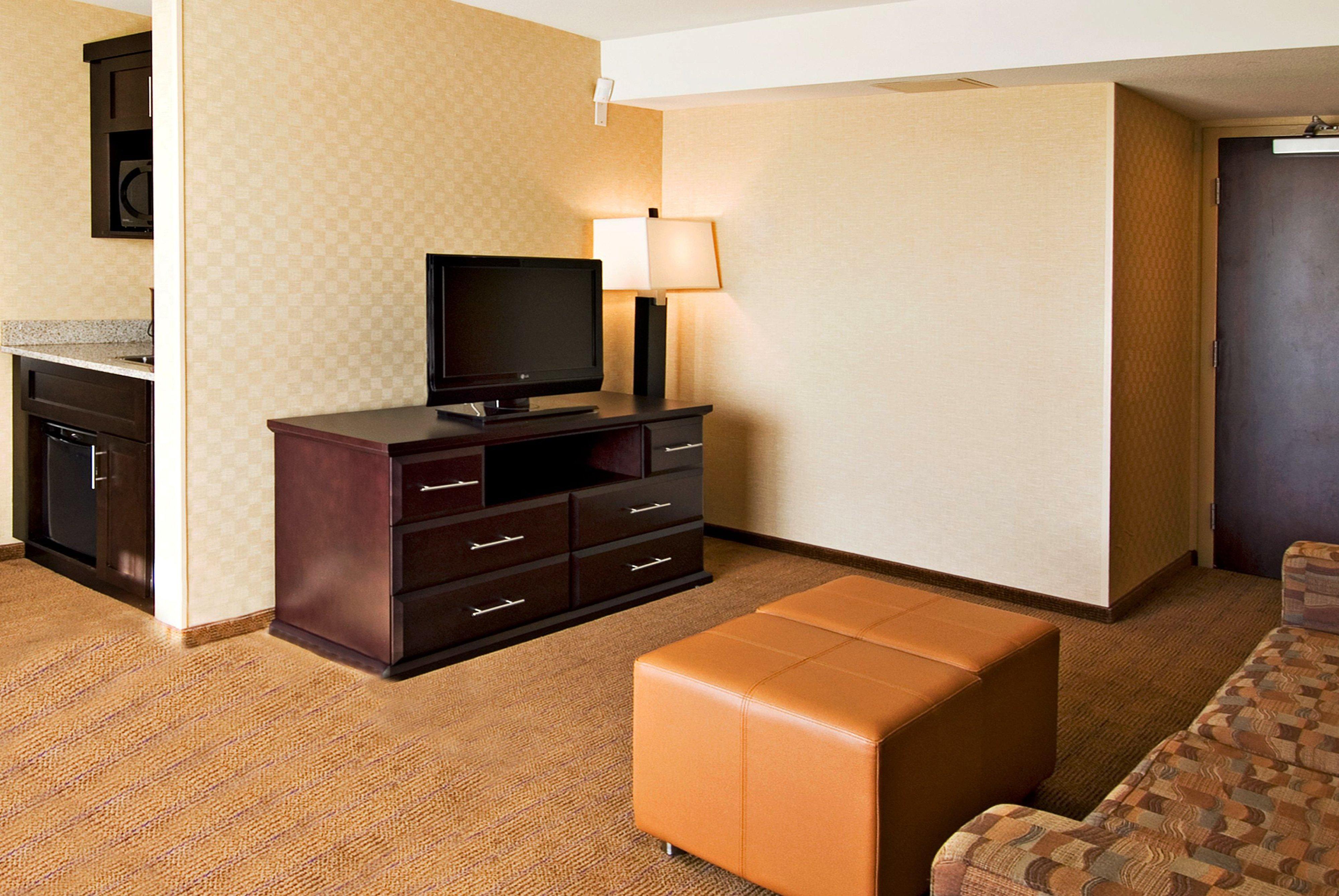 Holiday Inn Express & Suites Riverport Richmond, An Ihg Hotel Экстерьер фото