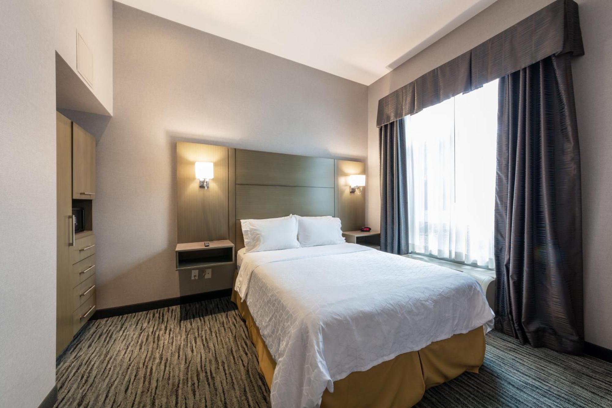 Holiday Inn Express & Suites Riverport Richmond By Ihg Экстерьер фото